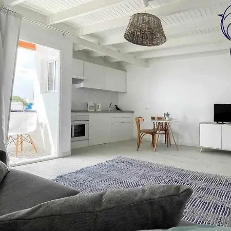 B-rent Bluemarlin Boutique Sea View Appartamento