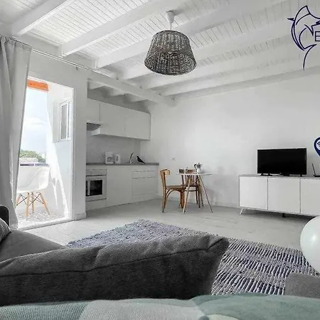 B-rent Bluemarlin Boutique Sea View Appartamento