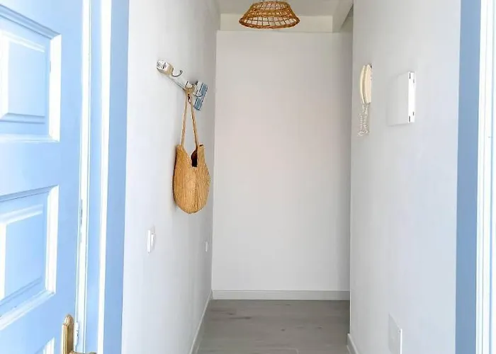 B-rent Bluemarlin Boutique Sea View アパート